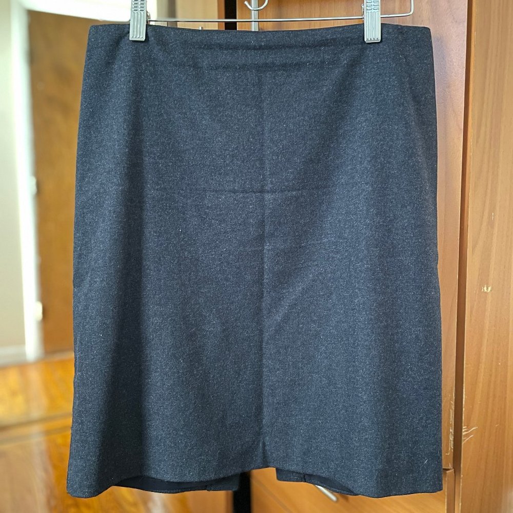Club Monaco Size 6 Knee High Pencil Skirt
